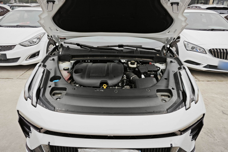 领克03 2023款 1.5TD DCT劲Plus机舱底盘24