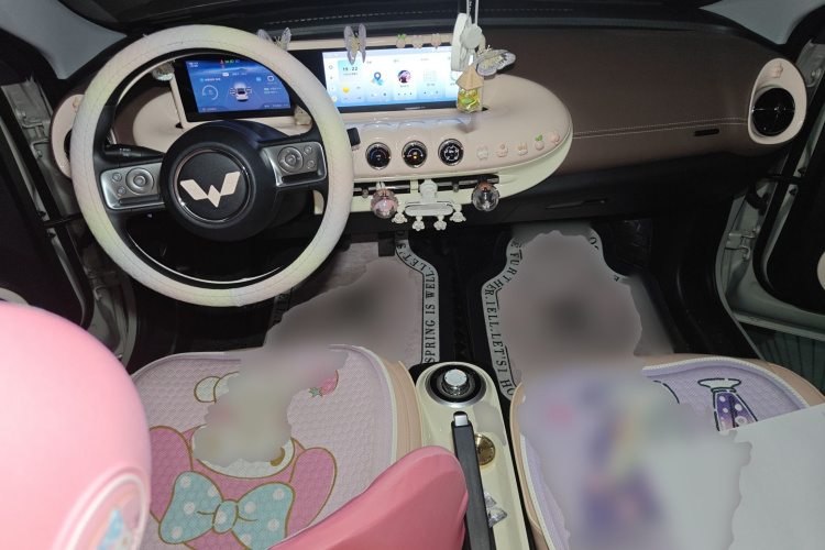 五菱汽车 五菱缤果 2023款 203km 舒享款中控内饰12