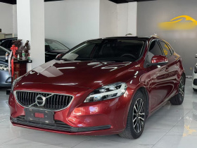 沃尔沃V40 2018款 T3 智逸版