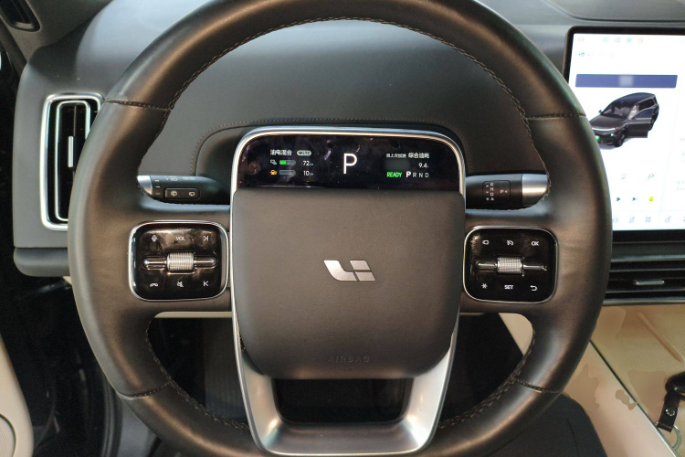 理想汽车 理想L9 2022款 Max中控内饰13
