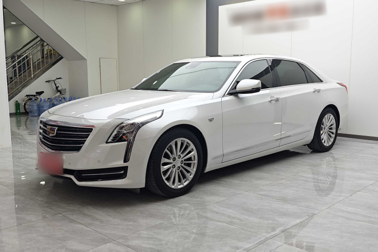 凯迪拉克CT6 2017款 28T 豪华型车身外观1