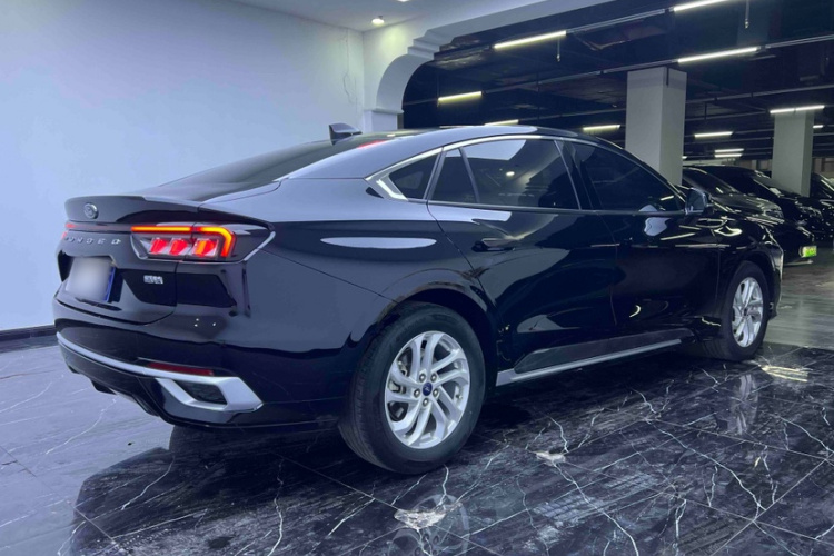 福特 蒙迪欧 2023款 EcoBoost 180 舒雅型车身外观6006