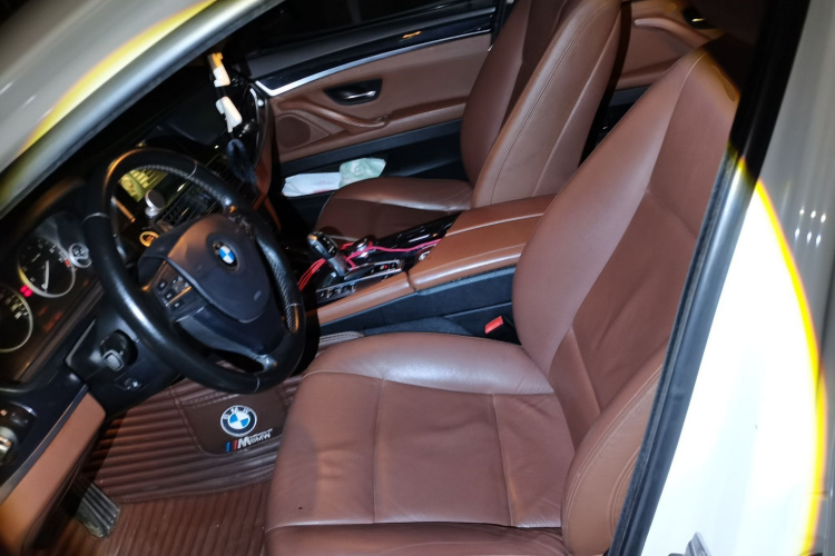 宝马5系 2014款 520Li 典雅型局部细节19