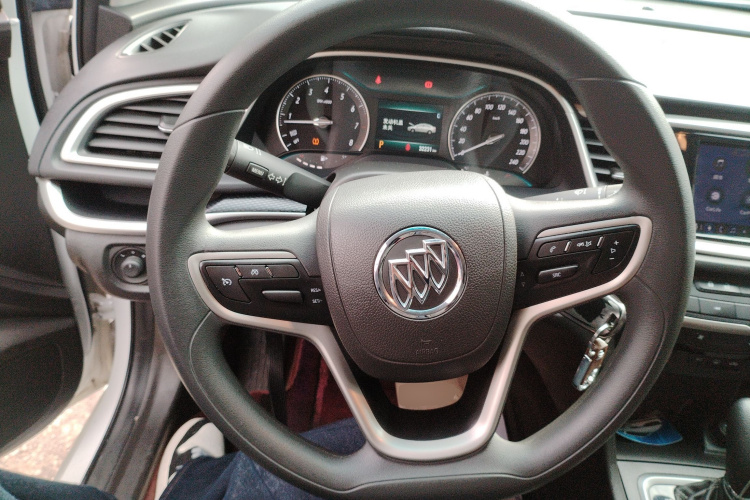 别克 英朗 2021款 改款 典范 1.5L 自动精英型中控内饰13