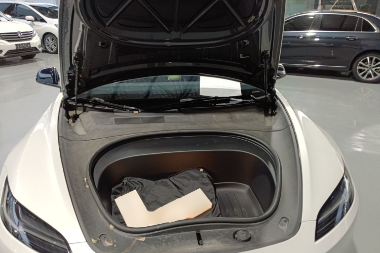 特斯拉 Model 3 2025款 后轮驱动版机舱底盘24