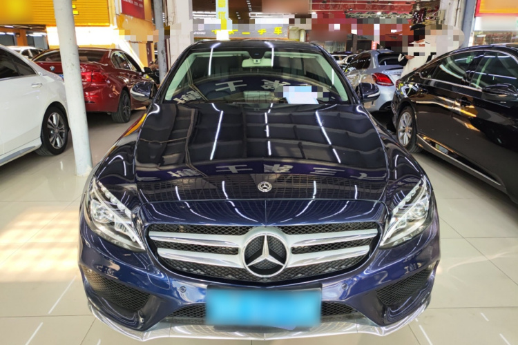 奔驰C级 2017款 改款 C 200 L 运动版车身外观2