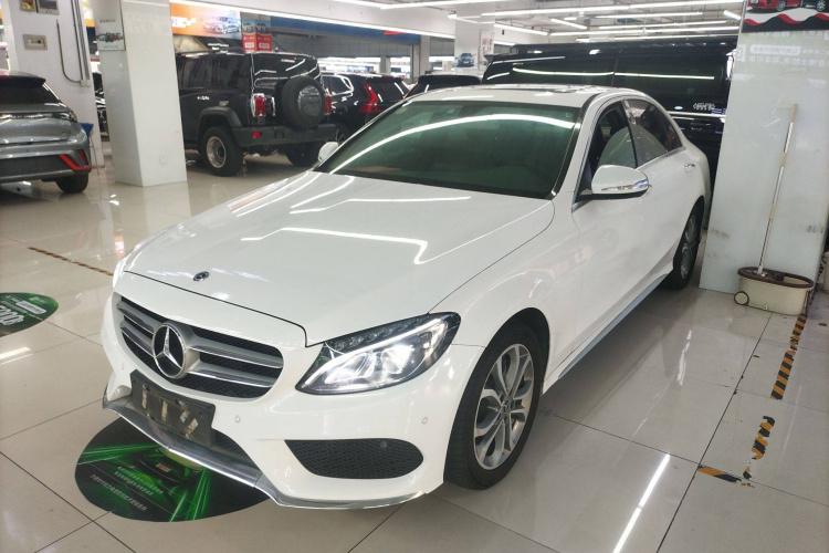 奔驰C级 2018款 C 180 L 时尚型运动版车身外观1