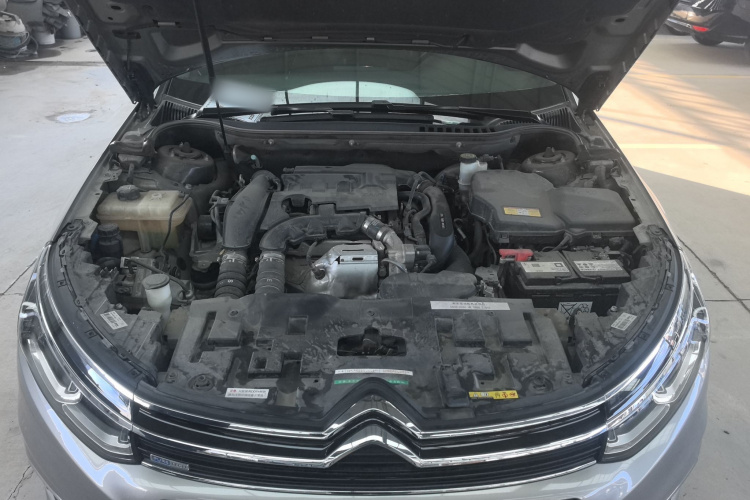 雪铁龙C5 2017款 350THP 自动豪华型机舱底盘24