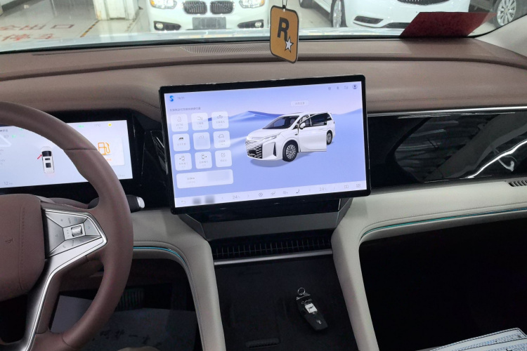 比亚迪 夏 2025款 DM-i 1.5T 180km 超越型中控内饰12