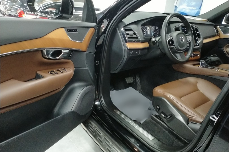 沃尔沃XC90 2021款 B5 智行豪华版 7座中控内饰7003