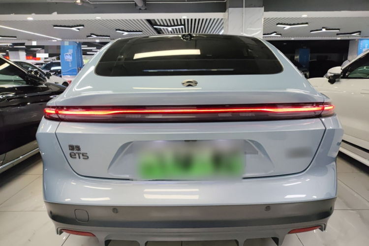 蔚来ET5 2022款 75kWh车身外观6