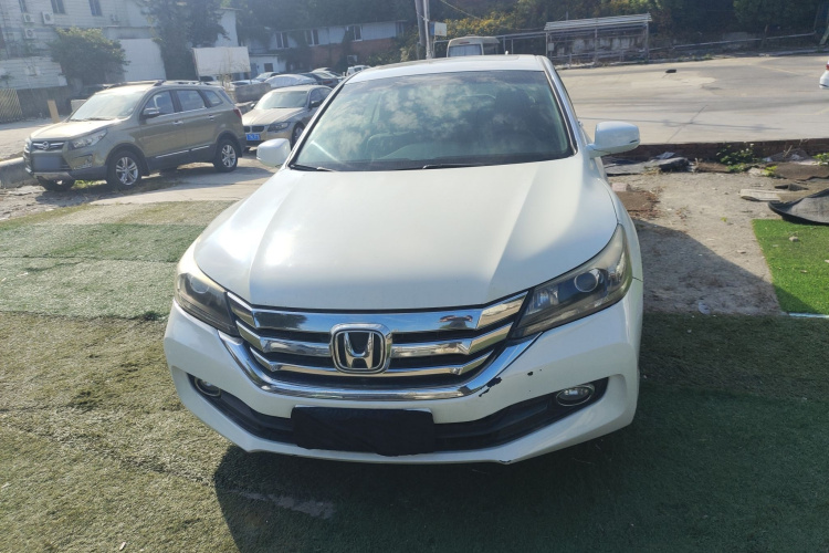 本田 雅阁 2014款 2.4L LX 舒适版车身外观2