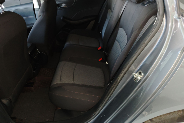 荣威i5 2023款 1.5L 手动舒享版中控内饰21