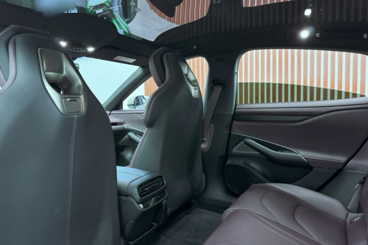 小米汽车 小米SU7 2024款 后驱超长续航高阶智驾Pro版中控内饰7003