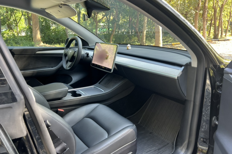 特斯拉 Model Y 2023款 后轮驱动版局部细节41