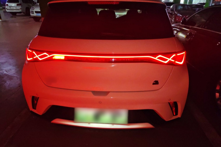 比亚迪 海豚 2023款 420km 时尚版车身外观6