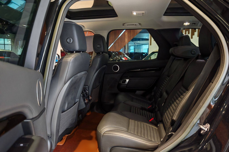 路虎 发现 2023款 300PS S中控内饰7002