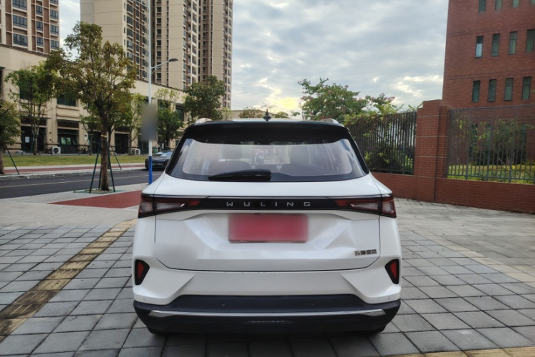 五菱汽车 五菱星辰 2021款 1.5T CVT星曜版车身外观6005