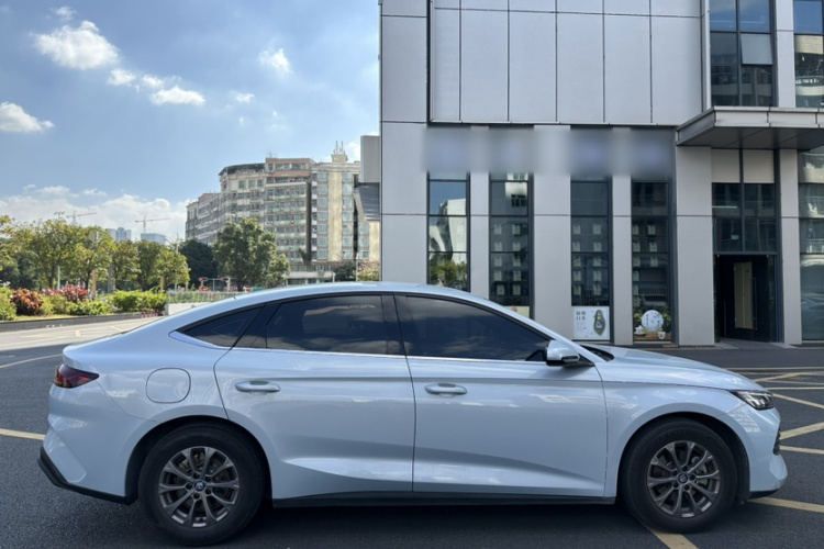 比亚迪 秦L 2024款 DM-i 80KM领先型车身外观6001