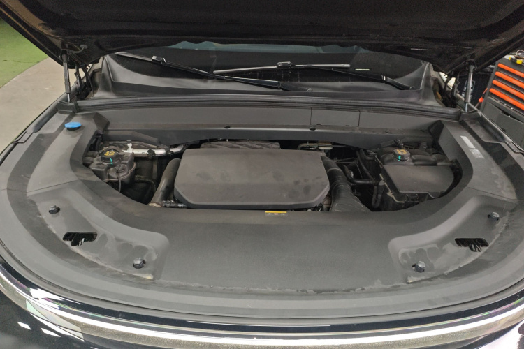 理想汽车 理想L8 2023款 Pro机舱底盘24