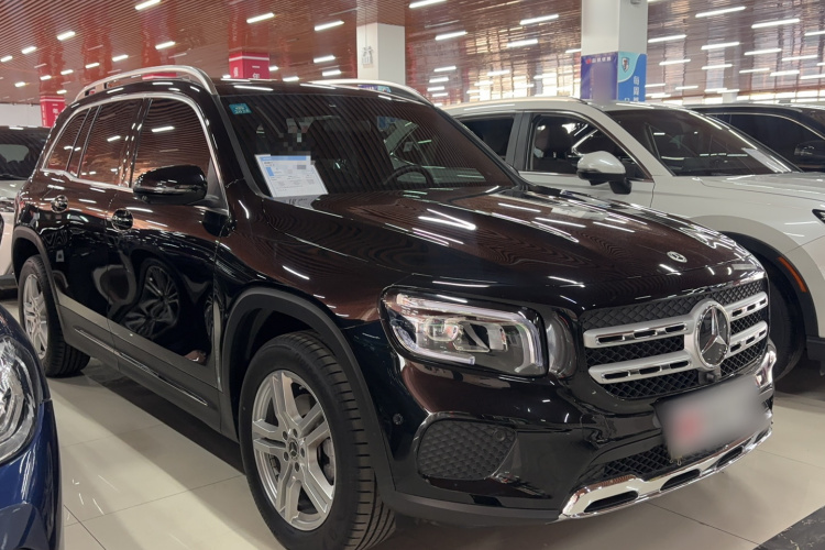 奔驰GLB 2023款 改款 GLB 200 时尚型车身外观6006