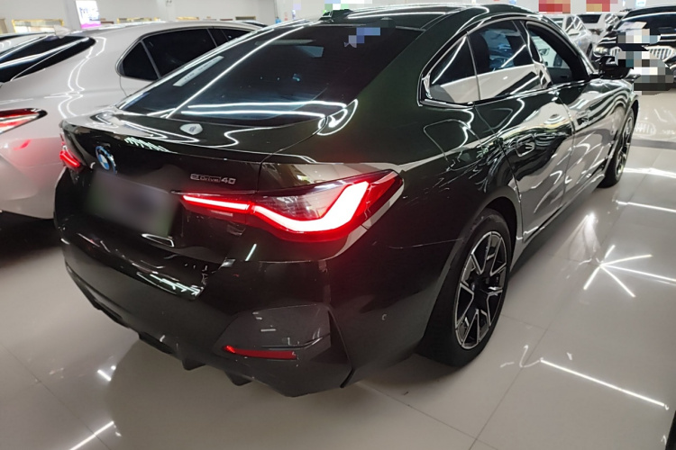 宝马i4 2023款 eDrive40车身外观6005