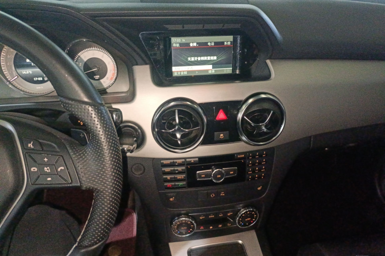奔驰GLK级 2013款 GLK 300 4MATIC 时尚型局部细节16