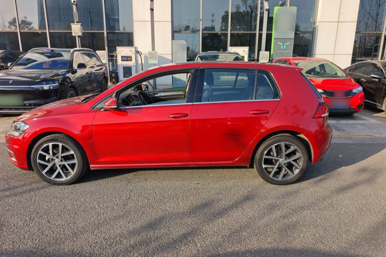 大众 高尔夫 2020款 200TSI DSG舒适进取版车身外观6006