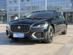 捷豹XFL 2022款 XFL 2.0T P250 两驱尊享豪华版