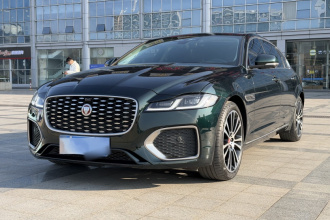 捷豹XFL 2022款 XFL 2.0T P250 两驱尊享豪华版