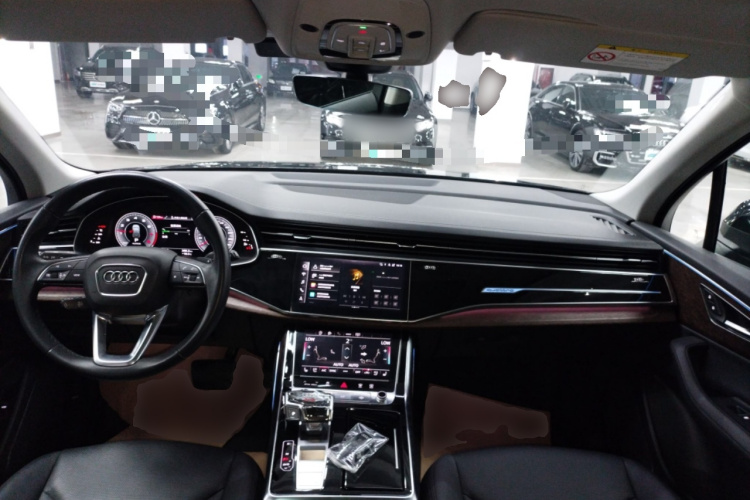 奥迪Q7 2023款 45 TFSI quattro S line运动型中控内饰12