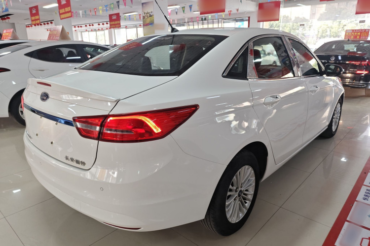 福特 福睿斯 2015款 1.5L 自动舒适型车身外观7