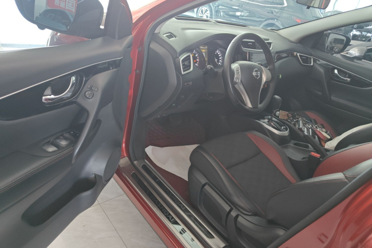 日产 逍客 2016款 2.0L CVT豪华版中控内饰20