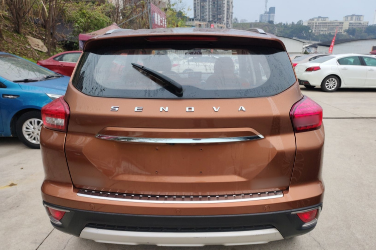 北京汽车 绅宝X35 2016款 1.5L 自动豪华版车身外观6