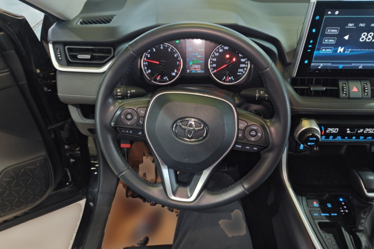 丰田 威兰达 2022款 2.0L CVT两驱豪华PLUS版局部细节13