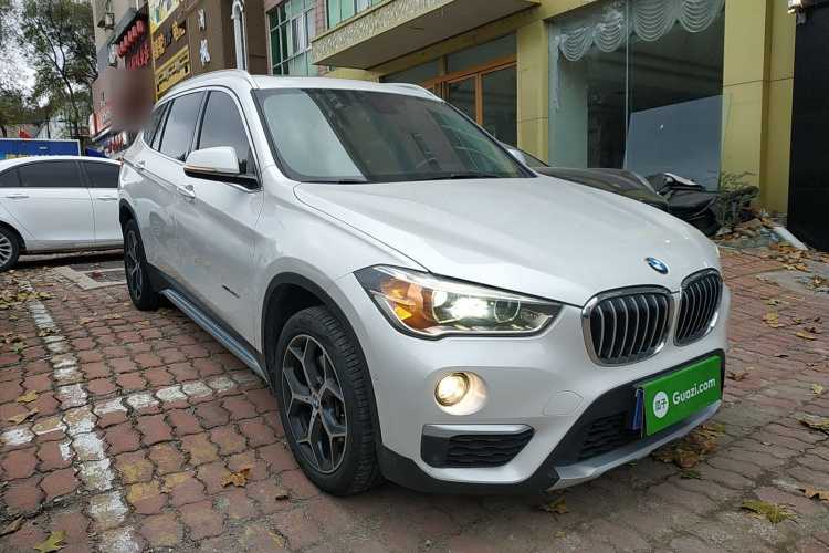 宝马X1 2018款 xDrive20Li 豪华型车身外观3
