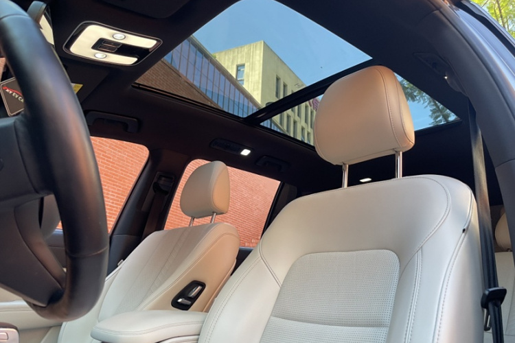 理想汽车 理想ONE 2020款 增程6座版中控内饰7003