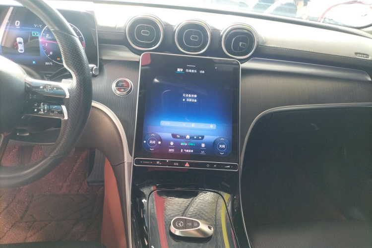 奔驰C级 2022款 C 200 L 运动版局部细节16