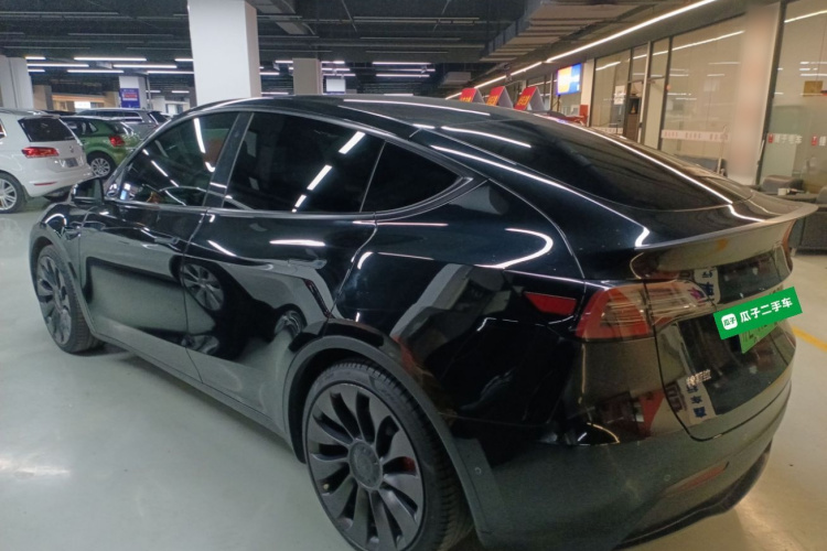 特斯拉 Model Y 2022款 Performance高性能全轮驱动版车身外观6003
