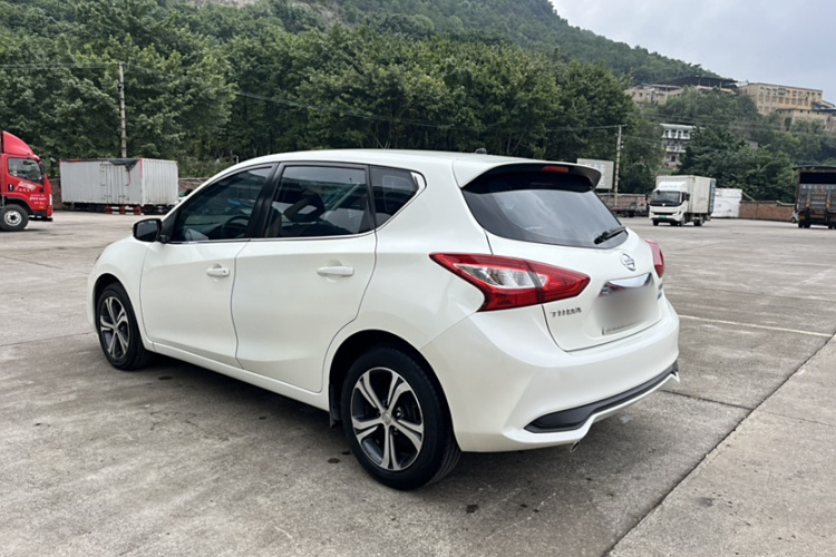 日产 骐达TIIDA 2016款 1.6L CVT智行版车身外观6006