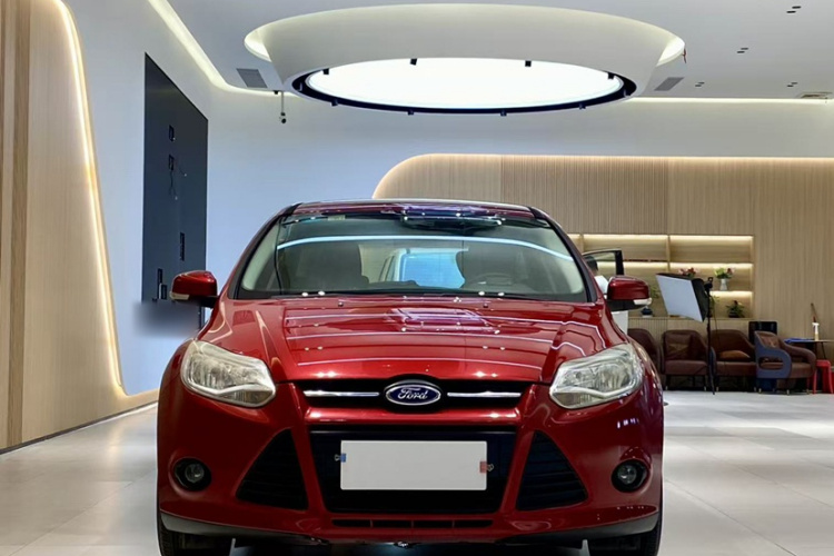 福特 福克斯 2012款 两厢 1.6L 自动舒适型车身外观6002