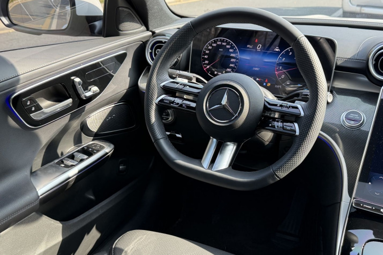 奔驰C级 2025款 C 260 L 运动版中控内饰7002