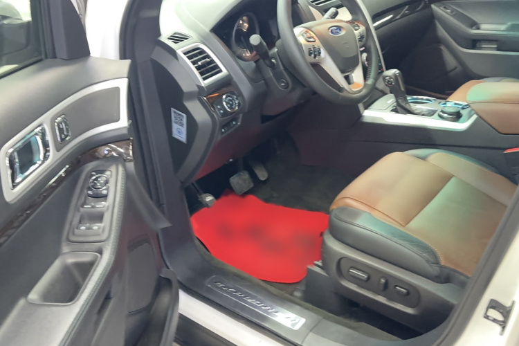 福特 探险者(进口) 2013款 3.5L 尊享型中控内饰7002