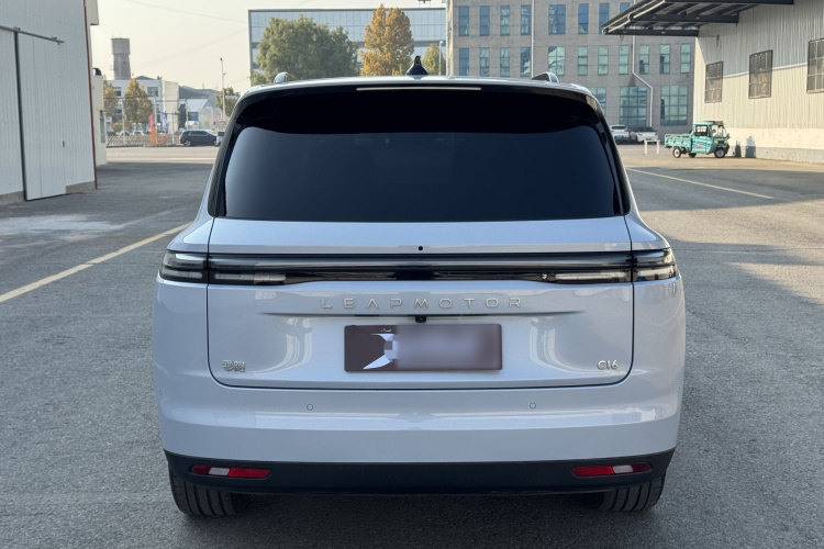 零跑汽车 零跑C16 2026款 增程 280激光雷达智尊版 6座车身外观6004