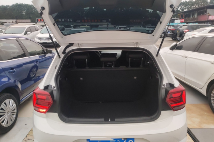 大众 Polo 2019款 Plus 1.5L 自动全景乐享版机舱底盘23