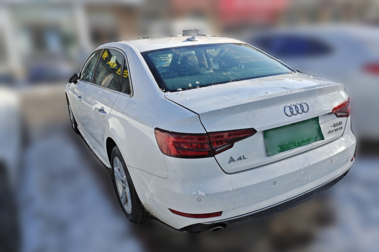 奥迪A4L 2018款 30周年年型 40 TFSI 进取型车身外观5