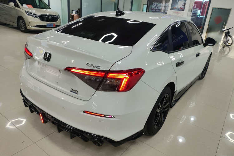 本田 思域 2022款 240TURBO CVT劲动版车身外观6005