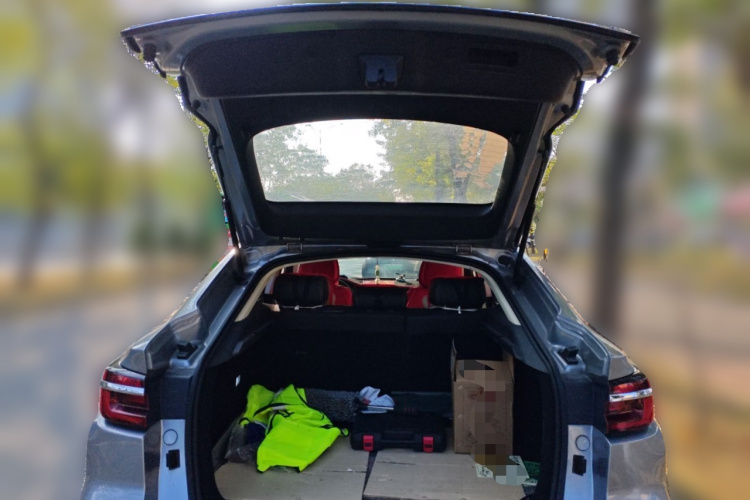 长安CS85 COUPE 2019款 1.5T DCT动版 国VI中控内饰23