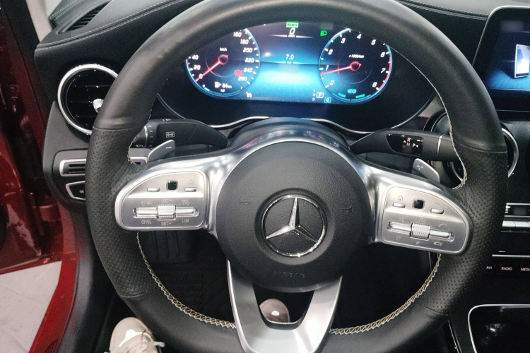 奔驰C级 2020款 改款 C 260 L 运动版局部细节13