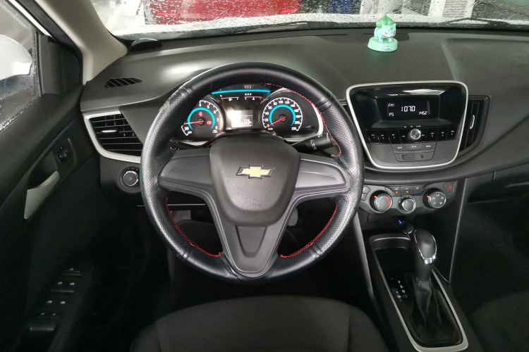 雪佛兰 科沃兹 2019款 320 自动欣享天窗版中控内饰13